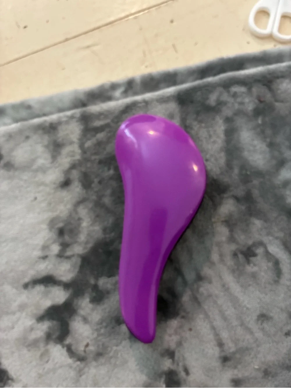 None detangler brush